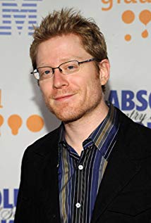How tall is Anthony Rapp?
